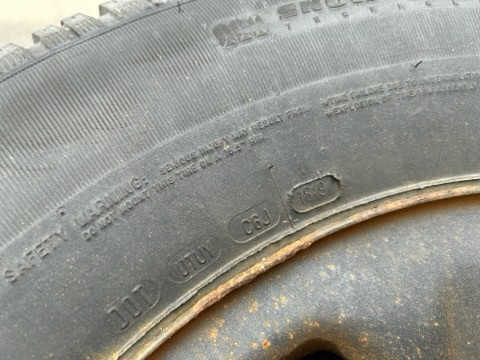 Jeep all season mud and snow tires in Tires & Rims in Oshawa / Durham Region - Image 3