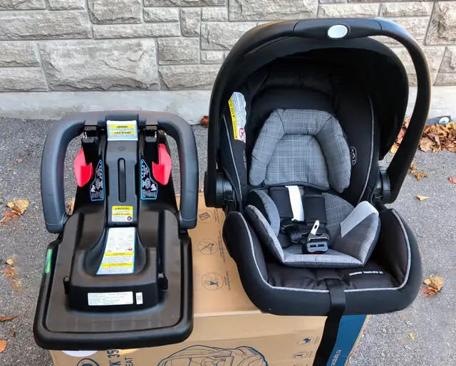 Graco Snugride Snuglock 35 DLX infant seat NEW MAR26 2022