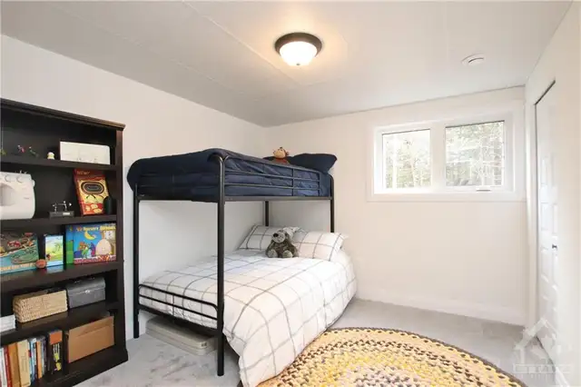 Black Metal Twin Bunk bed in Beds & Mattresses in Kingston - Image 4