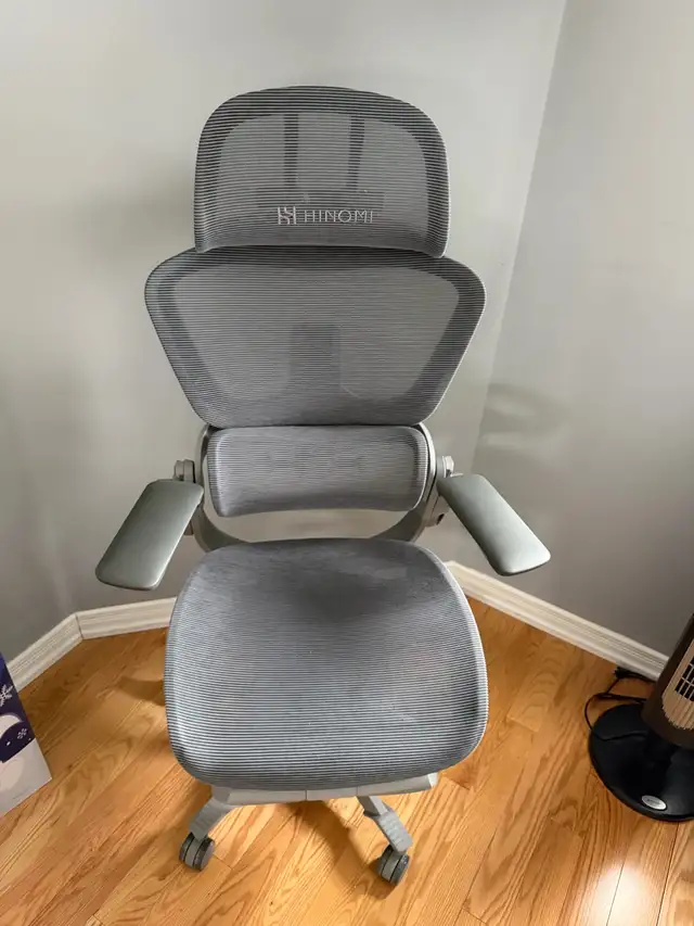 Hinomi H1 Pro V2 Ergonomic Office Chair with Footrest in Chairs & Recliners in Markham / York Region - Image 2