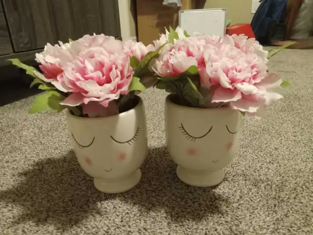 Accent Decor Celfie Vase