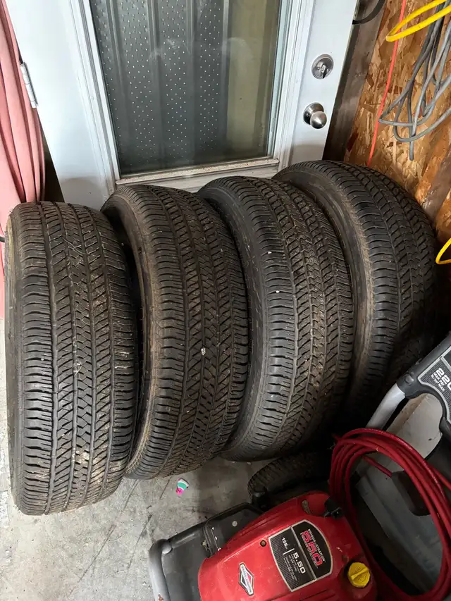 pneu toyata tundra in Tires & Rims in Shawinigan - Image 2