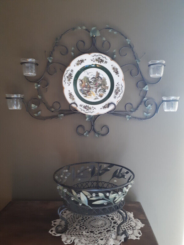 Wall hanging with bowl. in Home Décor & Accents in Saint John