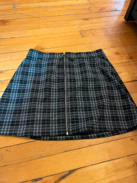 pantalon jupe et short femme grandeur x-large pour 5$ ch