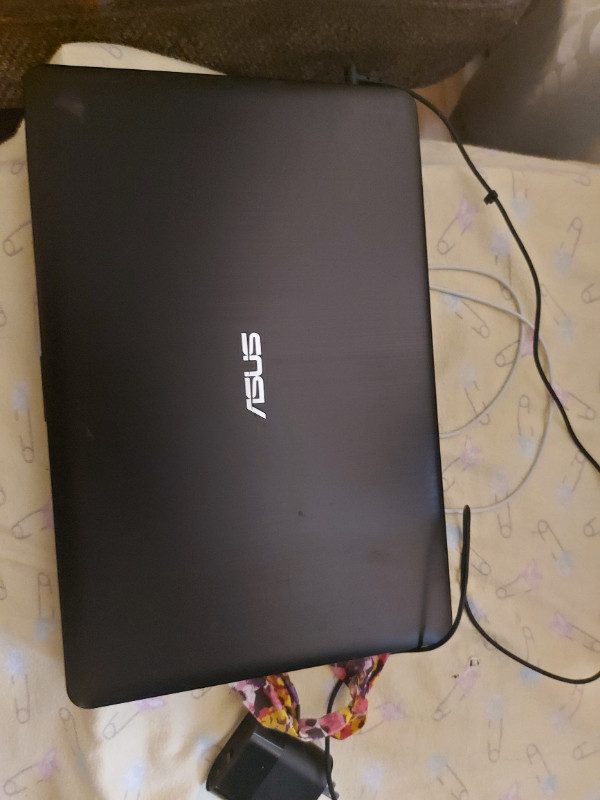 Used Asus VivoBook in Laptops in City of Halifax