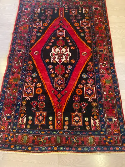 Handmade Persian Rug, size 4'3" x 6'7", View more
