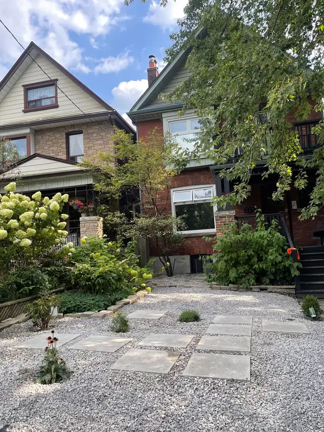 Lawn care + Yardwork in Lawn, Tree Maintenance & Eavestrough in City of Toronto - Image 7