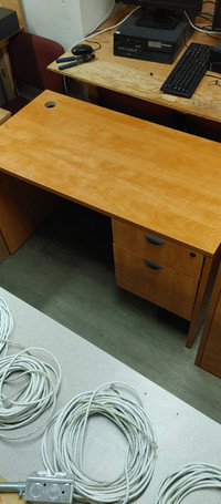 Office desk (wood)