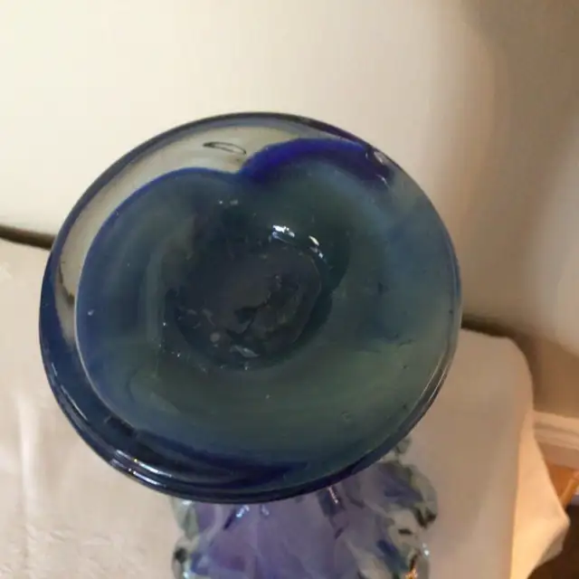 Blown Art Glass Vase in Arts & Collectibles in Edmonton - Image 4