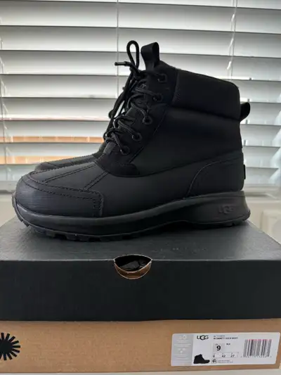 EUC men’s UGG winter boots size 9, View more