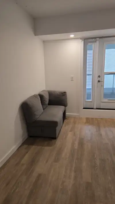 Looking for a roommate 2 bhk shared room