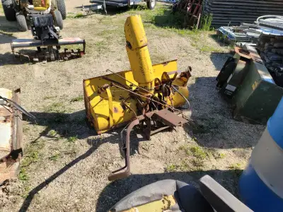 43"  Snowblower,  half John deere , half sears suburban, View more