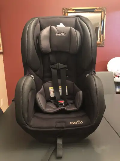 SIEGE EVENFLO POUR ENFANT EN TRÈS BON ÉTAT., View more