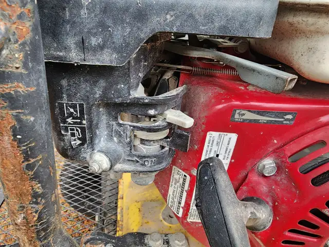 Wacker Neuson WP 1540A Vibratory Compactor 15.5" Plate Compactor in Power Tools in Windsor Region - Image 6
