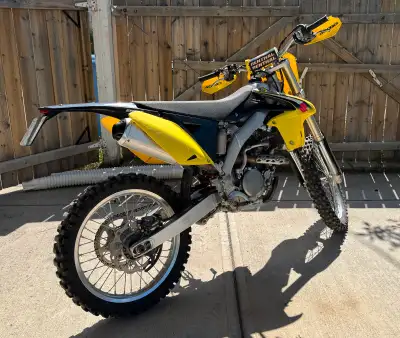Excellent condition, 2nd owner, approx 80hrs. Fuel injected, has 3 different ride mode modules. Come...