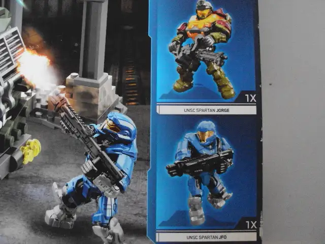 MEGA BLOKS - HALO COVENT DRONE OUTBREAK 2015 378 PCS - RARE SET in Arts & Collectibles in Barrie - Image 4