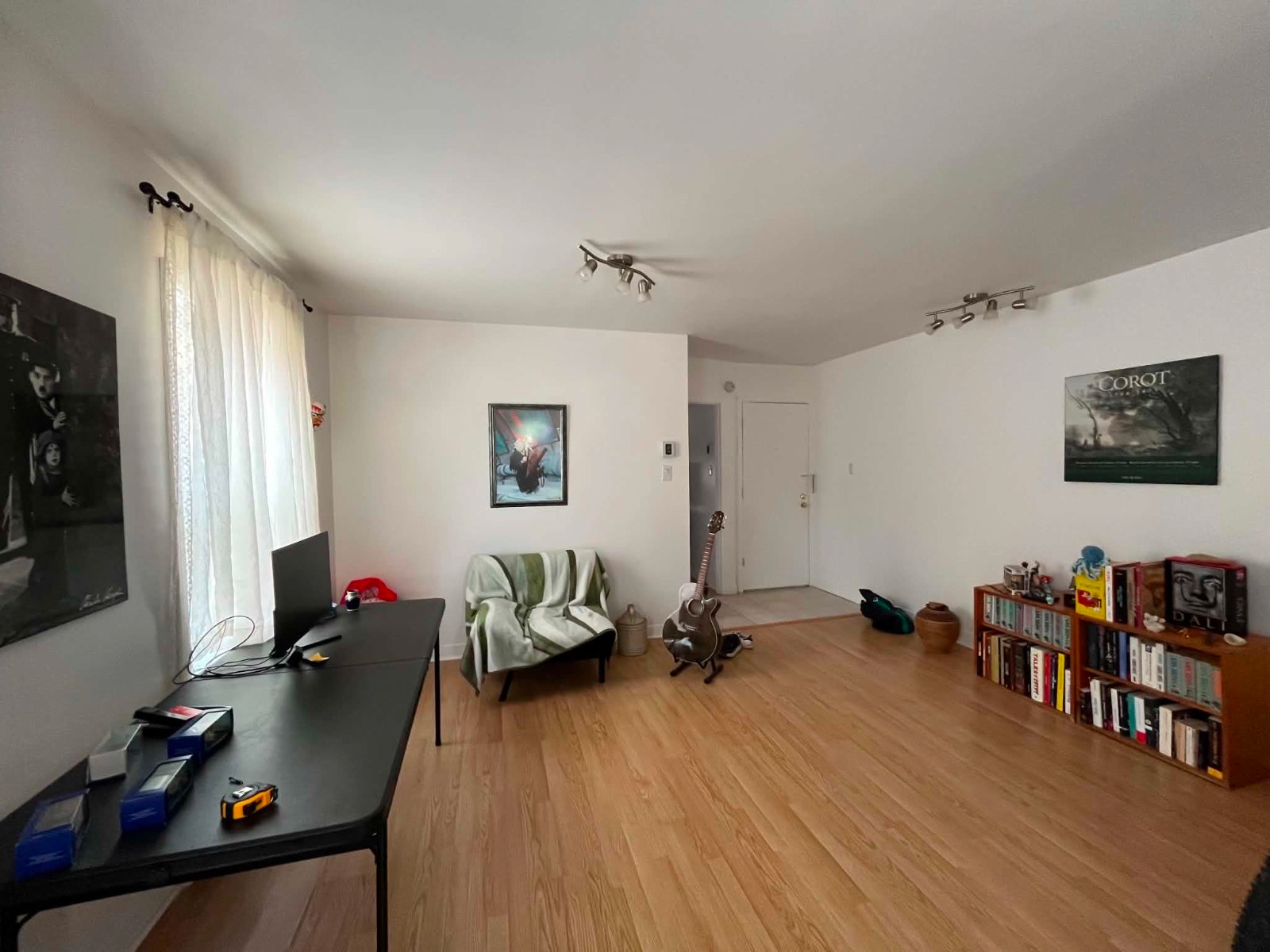 3 1/2 apt très ensoleillé vieux Longueuil 1275$/mois — photo 2