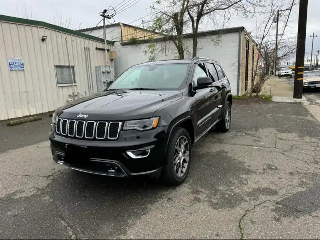 Jeep grand Cherokee in Cars & Trucks in Sunshine Coast - Image 2