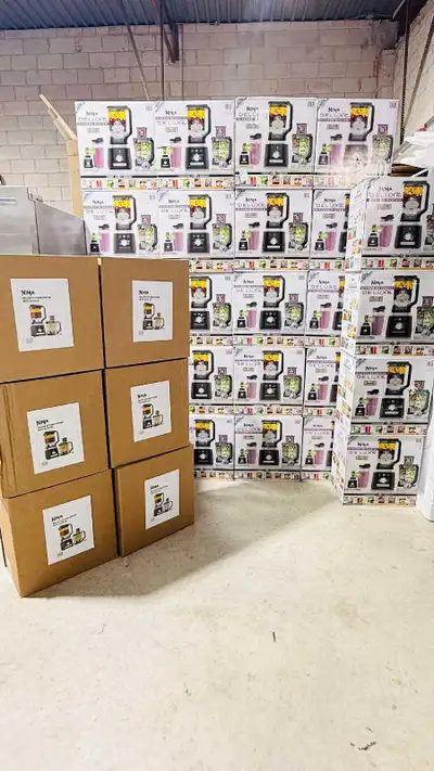 I am selling a new Ninja Deluxe Kitchen System with Auto-IQ. This system combines a high-powered ble...