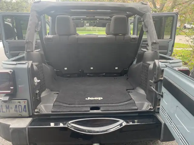2015 Jeep Wrangler Willys570156300936816645