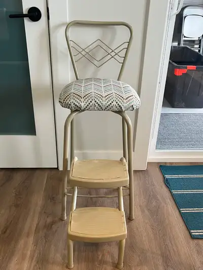 ANTIQUE 3-STEP CHAIR/STEP-STOOL WITH PADDED SEAT.