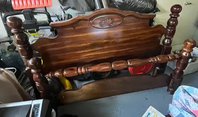 Pine headboard & footboard with frame - Double/Queen Pick up in Orleans, ON