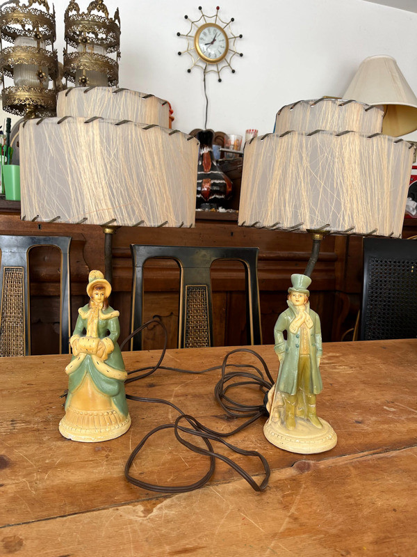 Jolie paire de lampes de chevet vintage abat jour fibre de verre dans Éclairage intérieur et plafonniers  à Ville de Montréal