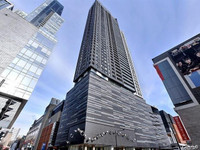 Magnificent condominium in the heart of downtown for ren t