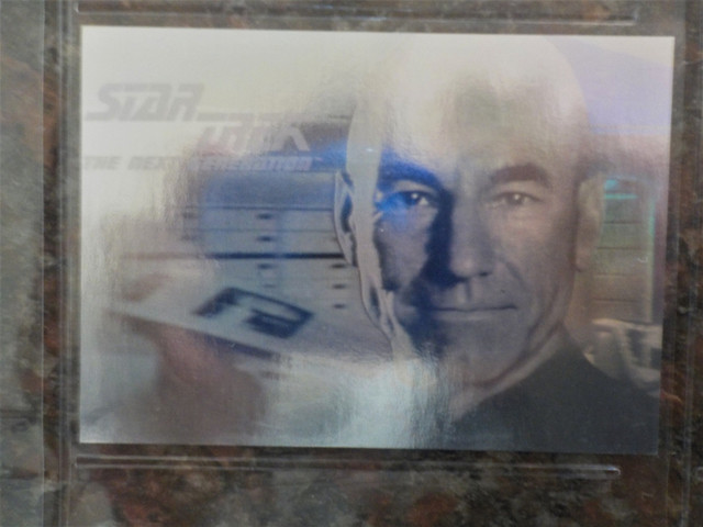 STAR TREK 25TH ANNIVERSARY HOLOGRAM (H4 / JEAN LUC PICARD in Arts & Collectibles in Nanaimo