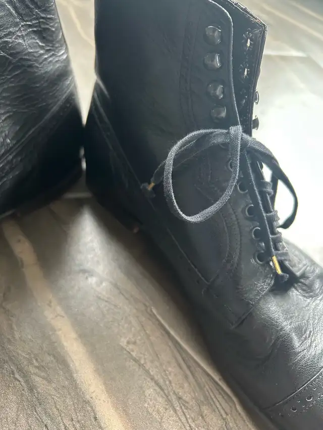 Burberry Men Black Boots in Men's Shoes in Mississauga / Peel Region - Image 10