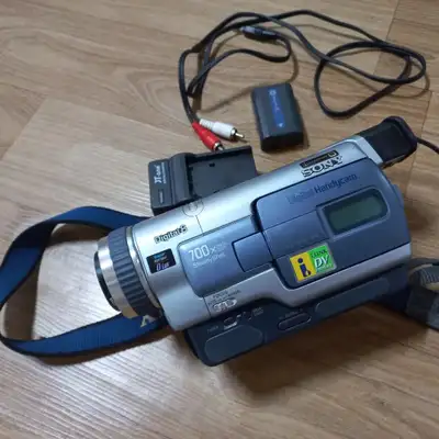 Sony DCR-TRV330 Digital8 Hi8/8mm camcorder, View more