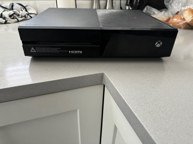 Xbox one with controller  in XBOX One in Abbotsford - Image 2