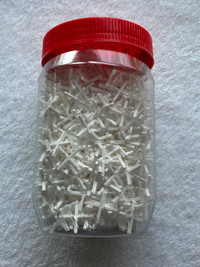 1/16” Floor Tile Spacers (jar of ≈ 925 spacers)