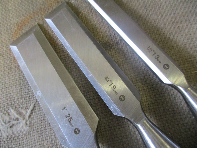 NEW OLD STOCK STANLEY WOOD CHISELS $10. EA. CARPENTER HAND TOOLS in Hand Tools in Winnipeg - Image 2