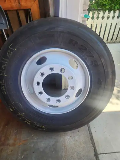 Brand new Bridgestone steer Tire on rim 11R 22.5