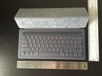 Apple Smart Keyboard iPad Model A1636