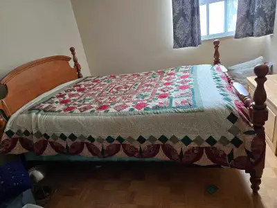 Queen size bed, including mattress and box spring, View more