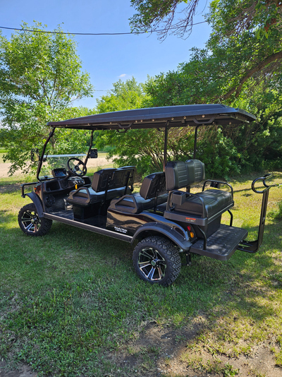 1 only Demo 6seater in Black Sapphire on at huge savings Regular 17000 out the door price for 14500$...