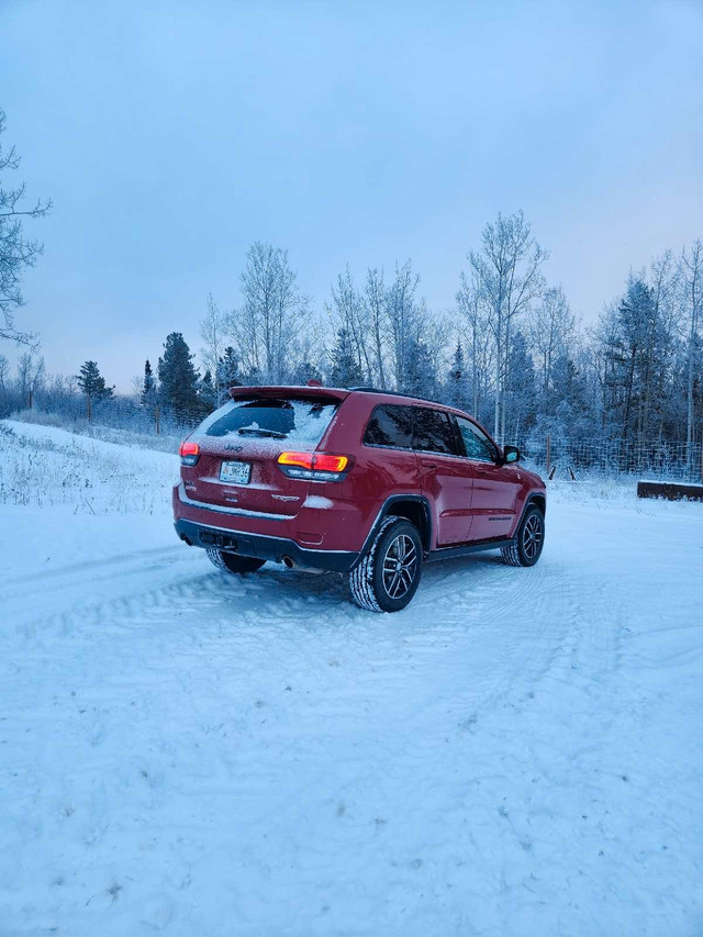Jeep Grand Cherokee Trailhawk  in Cars & Trucks in Whitehorse - Image 4