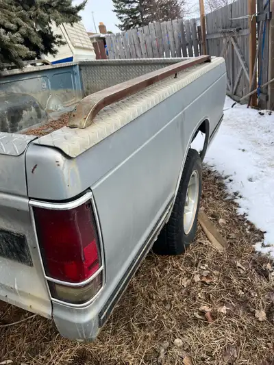 Straight, really good s10 box built into a trailer. Well built trailer. Needs to get a bin to be a t...