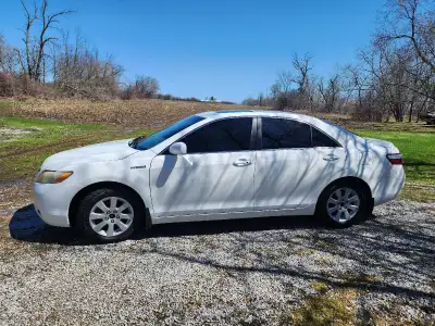 2009 Toyota Camry Hybrid - 441k (All Hwy) - Records - Road-Trip Ready! Don’t let the 441,000 kms foo...