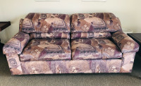 Sofa-lit en très bonne condition. Hideabed in good condition