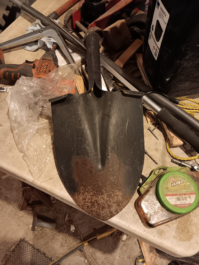Spade shovel  in Outdoor Tools & Storage in Moncton - Image 2