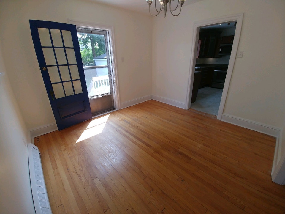 SOUTH END: Easy WalkBus/Drive to Hospitals/Universities/Shopping 5