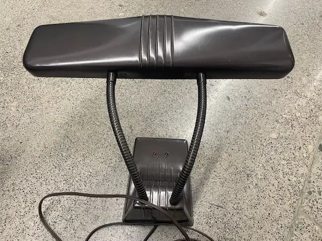 Retro Vintage Desk Wing Lamp in Other in Mississauga / Peel Region - Image 6