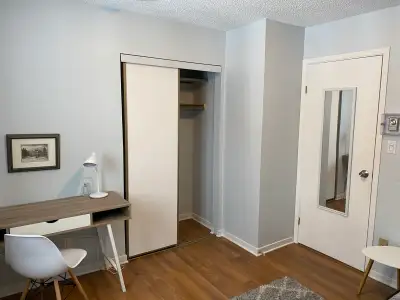 Furnished room for rent in shared house. Male student/professional. Utilities included. Sydney River...