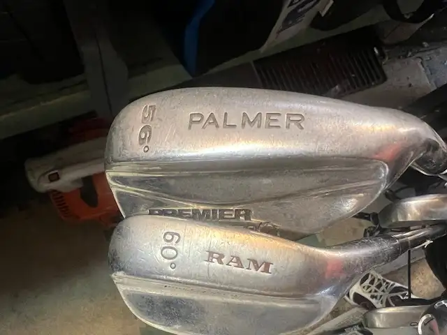Men's RH golf clubs and bag in Golf in Edmonton - Image 6