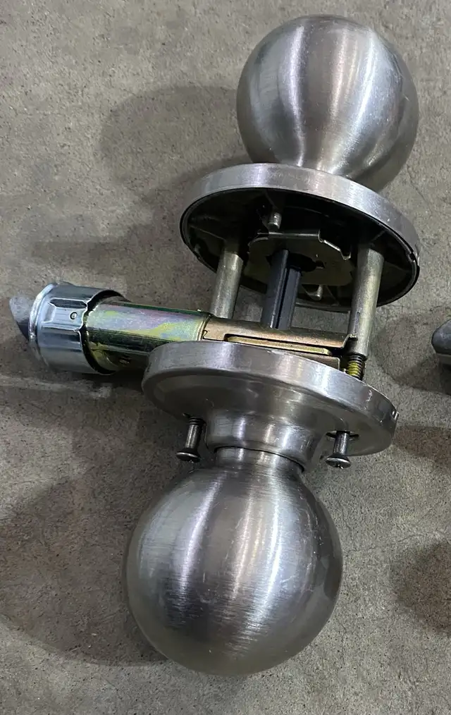 DOWNSIZING - Cheap Deals - Many items! in Other in Edmonton - Image 9