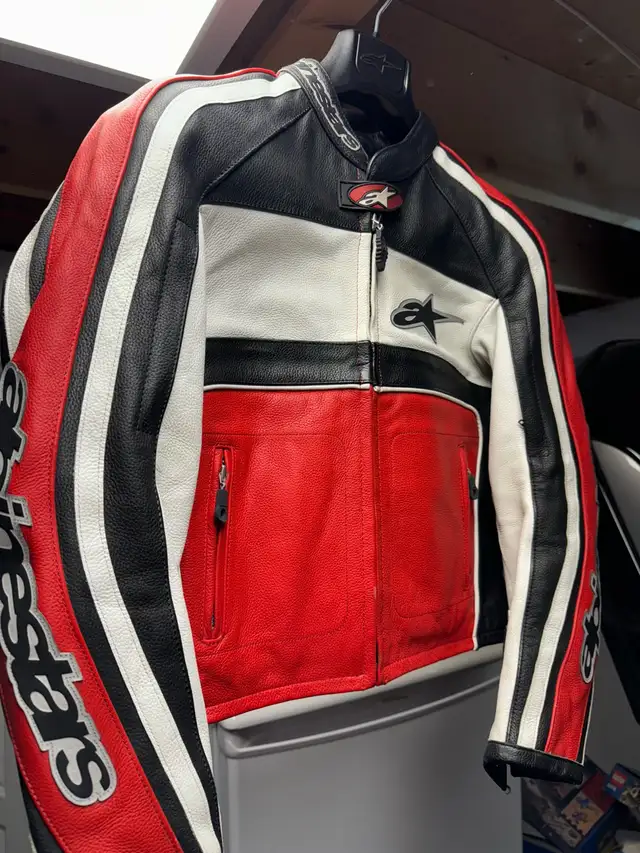 Manteaux de moto en cuir Alpinestars in Motorcycle Parts & Accessories in Longueuil / South Shore - Image 3