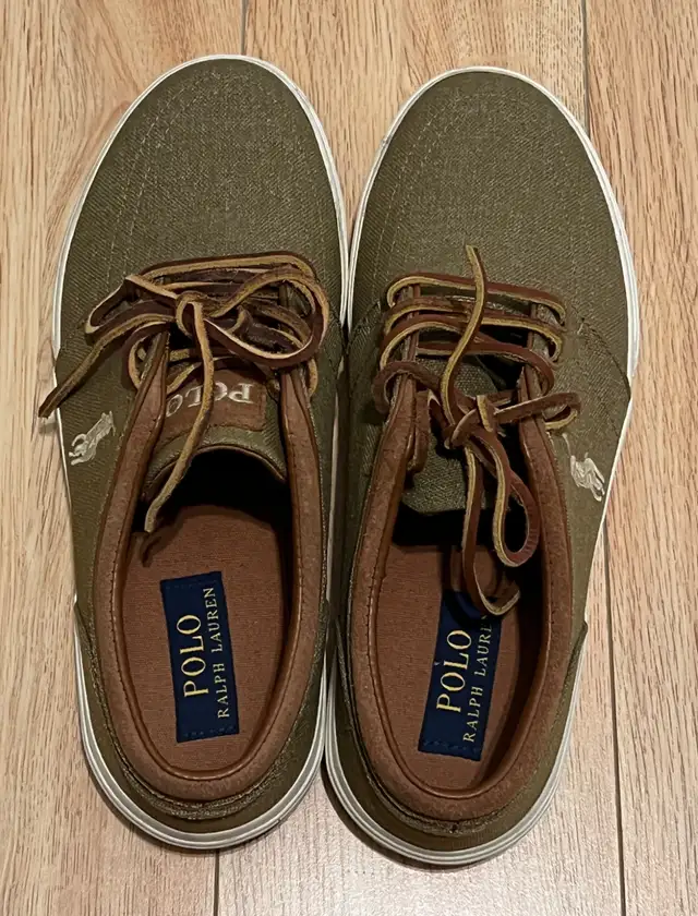 POLO Canvas Shoes Size 8 in Men's Shoes in Markham / York Region - Image 2